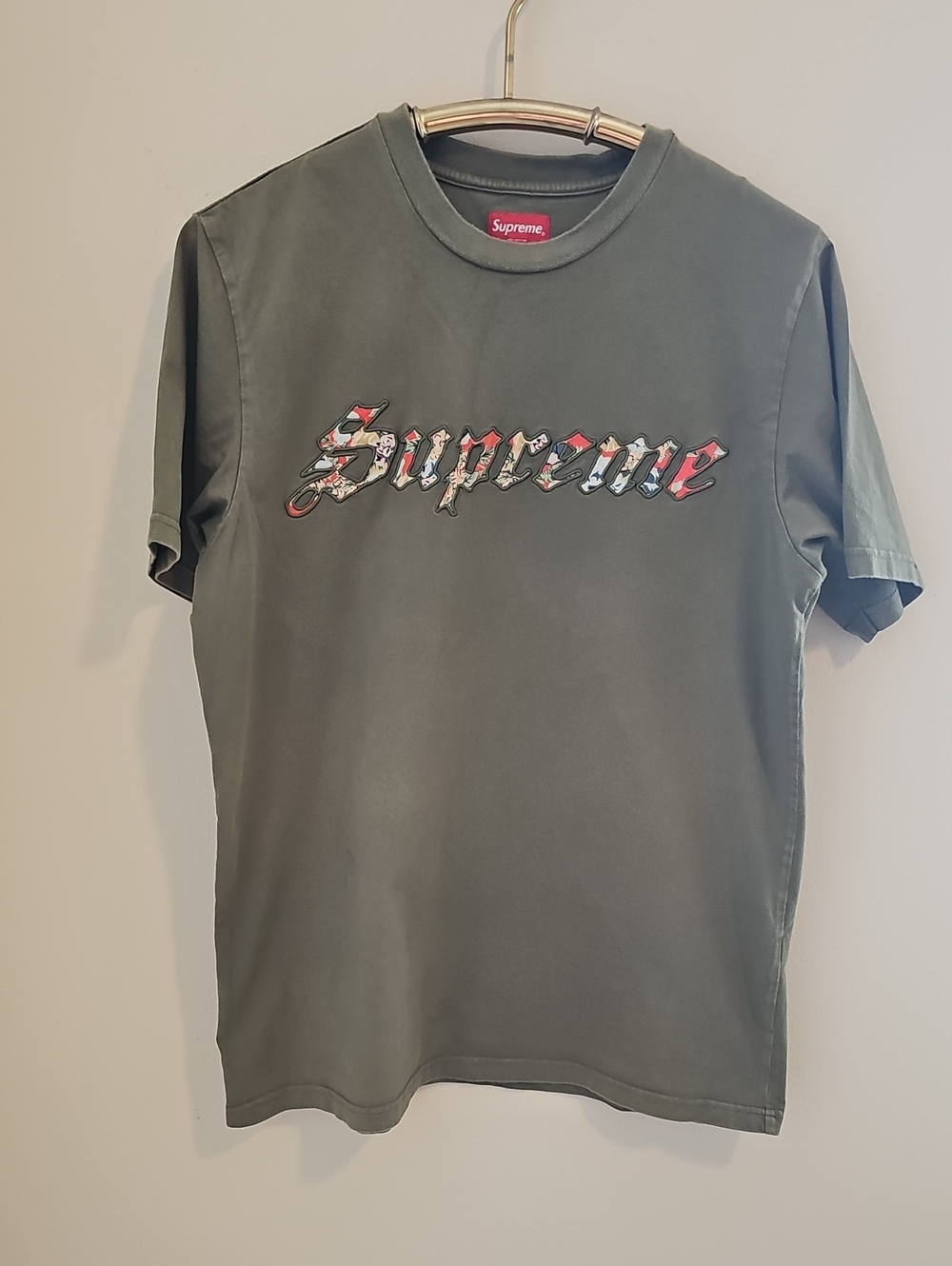 Supreme Olive Green Floral Applique Logo Short Sleeve Tee Sz Meduim 100% Cotton